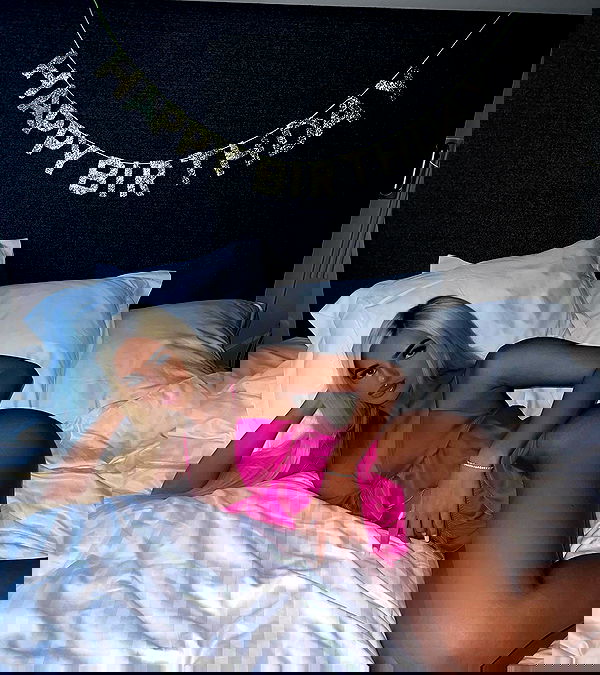 ellie.coldwell image ~ Altpins