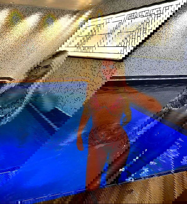 ellie.coldwell image ~ Altpins