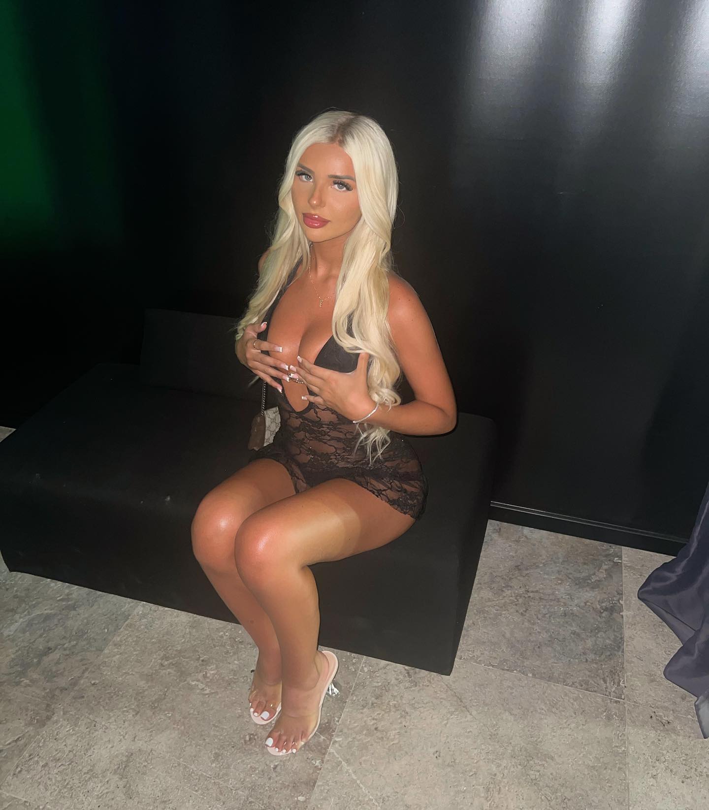 ellie.coldwell instagram image archive image