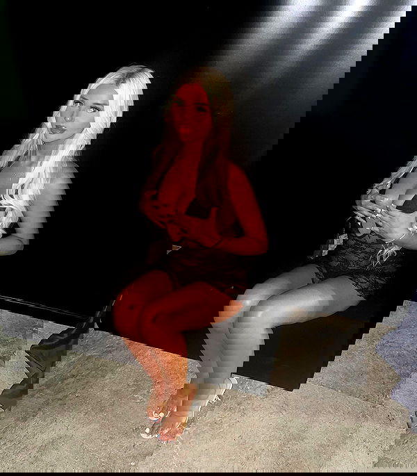 ellie.coldwell image ~ Altpins