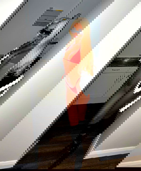 ellie.coldwell image ~ Altpins