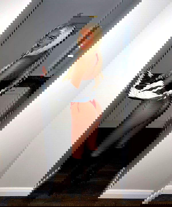 ellie.coldwell image ~ Altpins