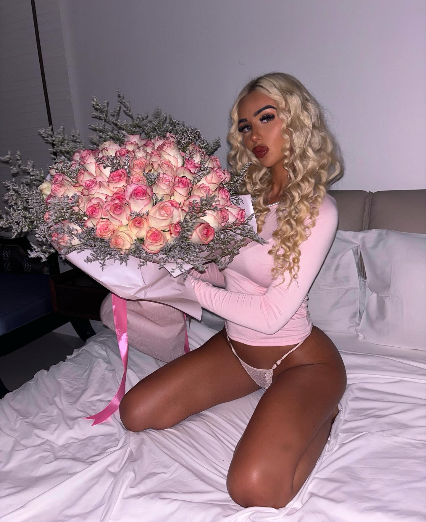 ellie.coldwell instagram image archive image