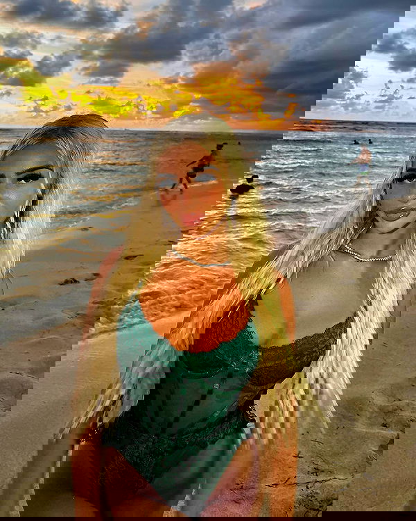 ellie.coldwell image ~ Altpins