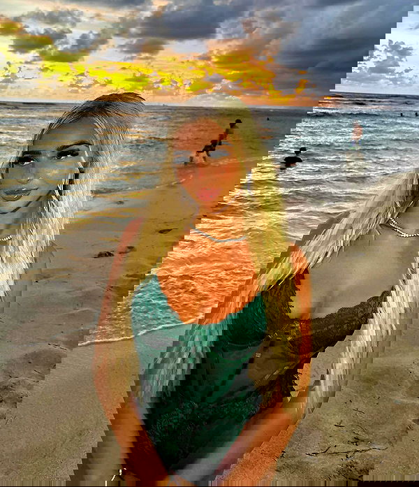 ellie.coldwell image ~ Altpins