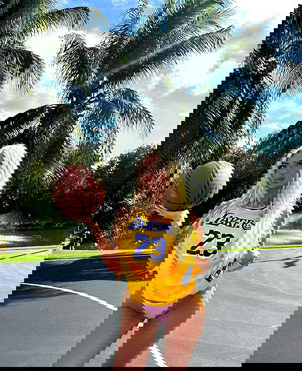 ellie.coldwell image ~ Altpins