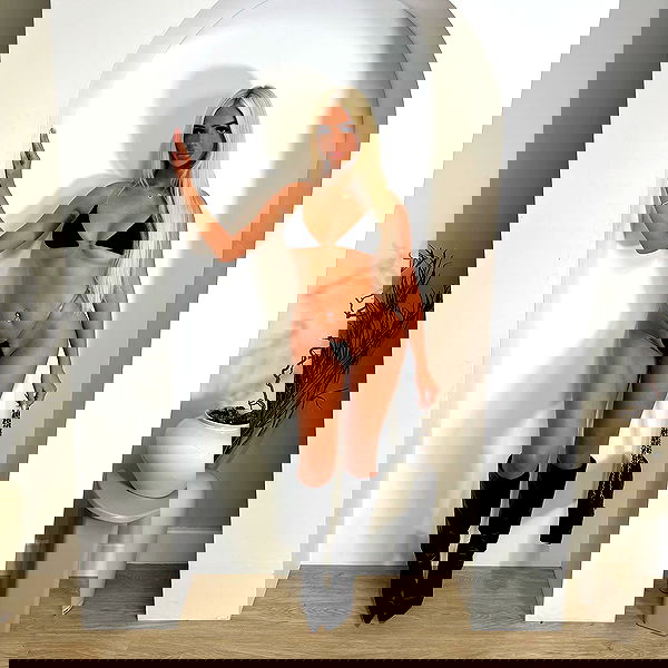 ellie.coldwell image ~ Altpins