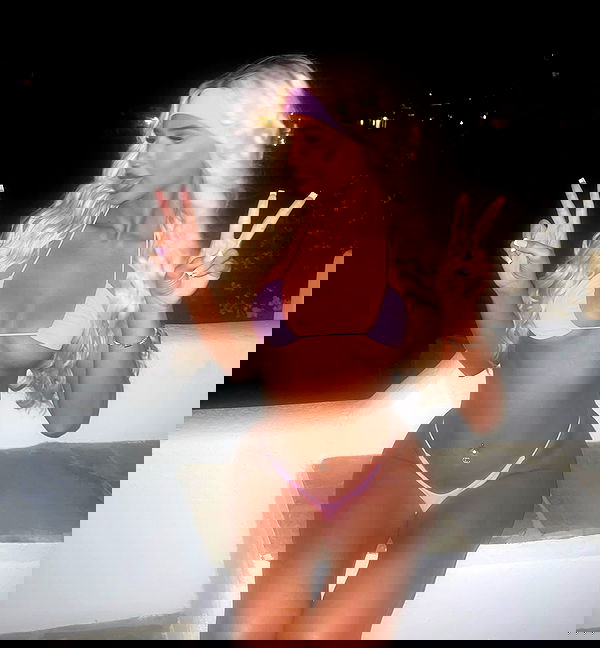 ellie.coldwell image ~ Altpins