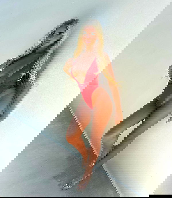 ellie.coldwell image ~ Altpins