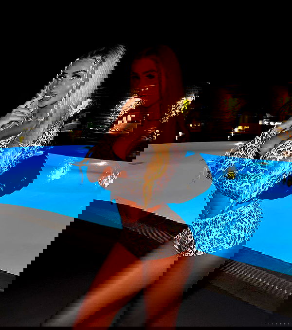 ellie.coldwell image ~ Altpins