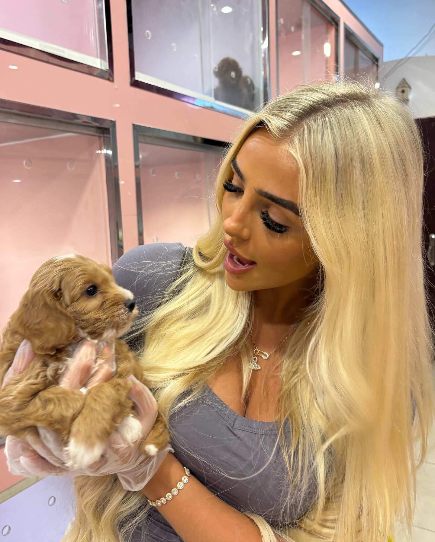 ellie.coldwell instagram image archive image