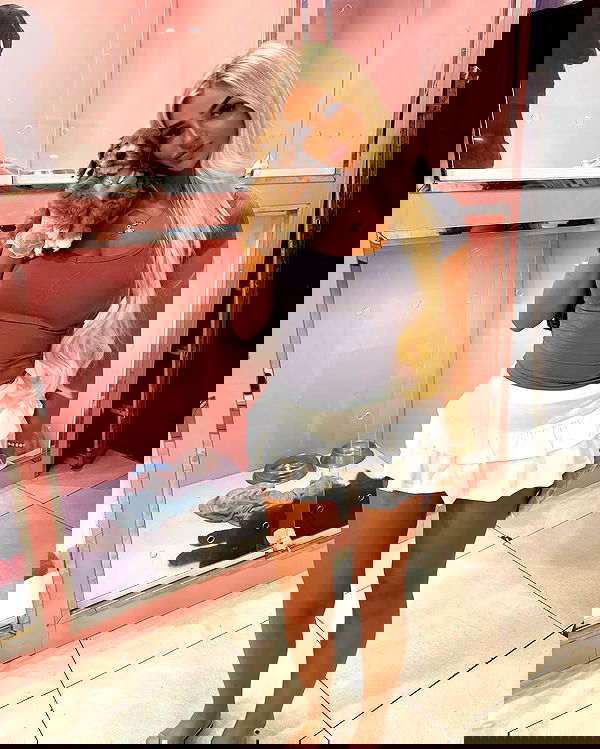 ellie.coldwell image ~ Altpins