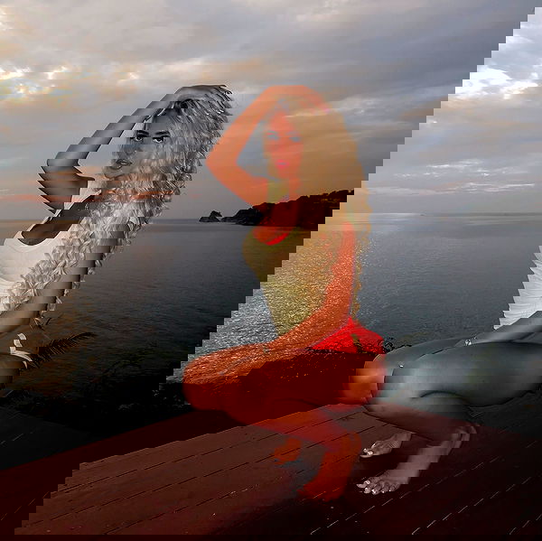 ellie.coldwell image ~ Altpins