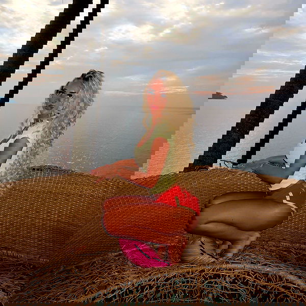 ellie.coldwell image ~ Altpins