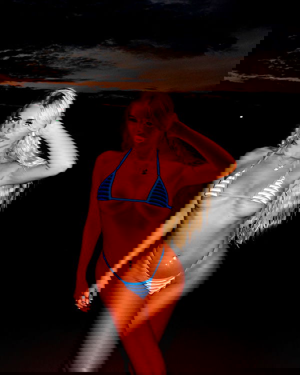 ellie.coldwell image ~ Altpins