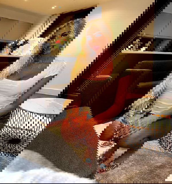 ellie.coldwell image ~ Altpins