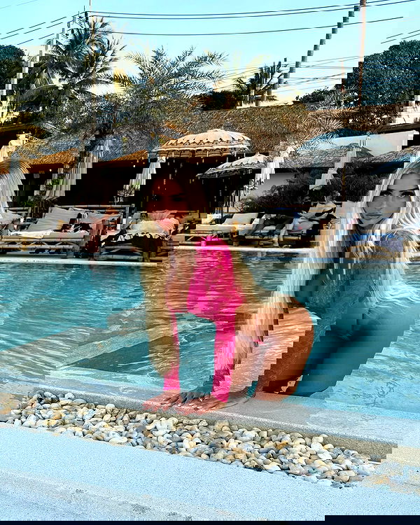 ellie.coldwell image ~ Altpins