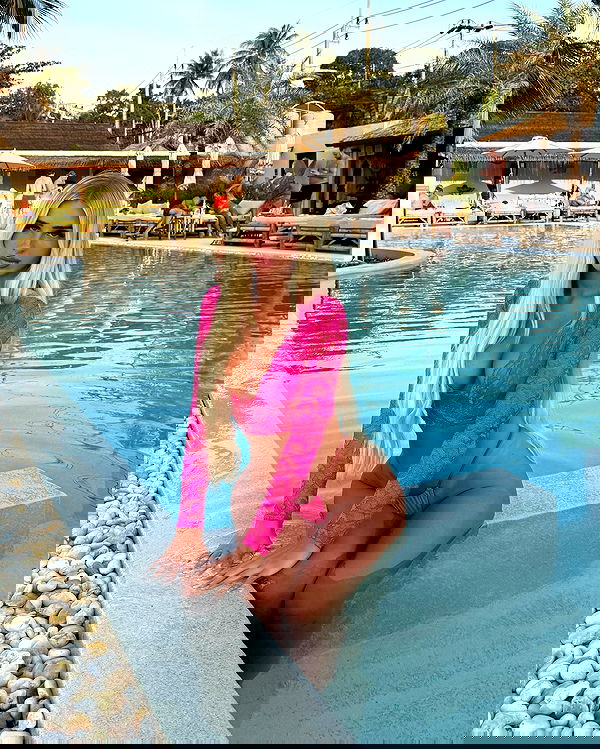 ellie.coldwell image ~ Altpins