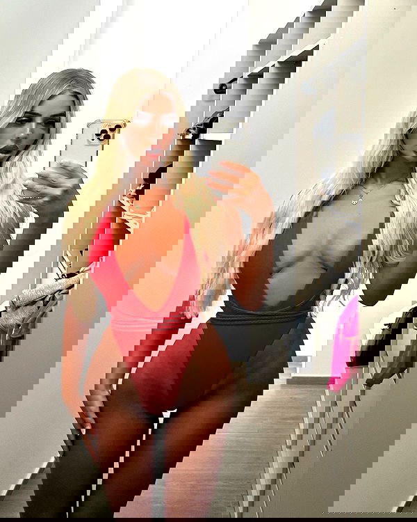 ellie.coldwell image ~ Altpins