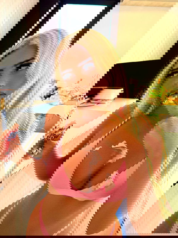 ellie.coldwell image ~ Altpins