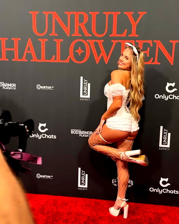 elliebluegregoria instagram image archive image