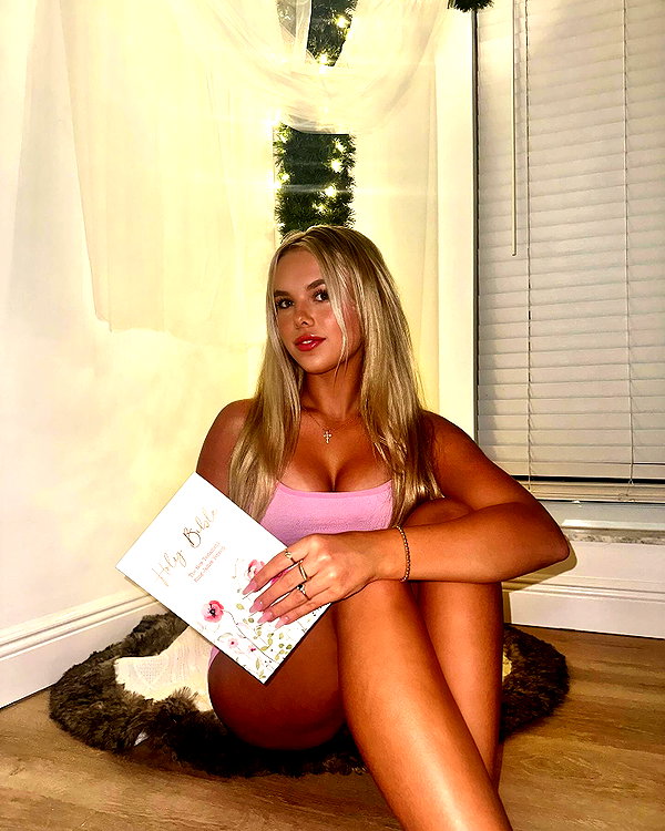 elliebluegregoria instagram image archive image