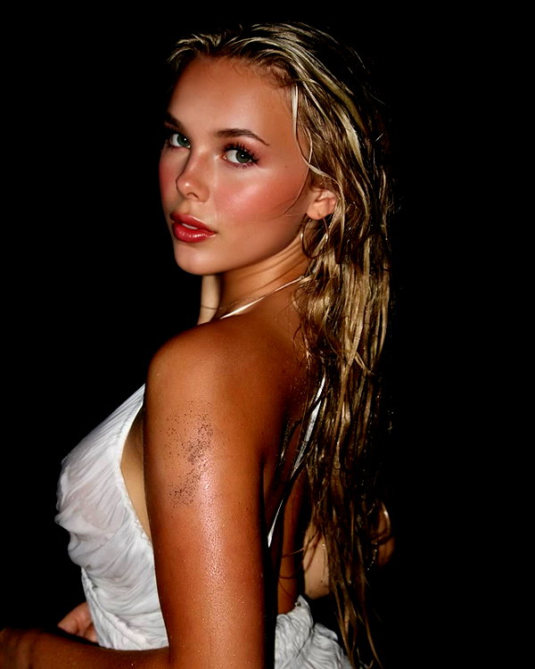 elliebluegregoria instagram image archive image