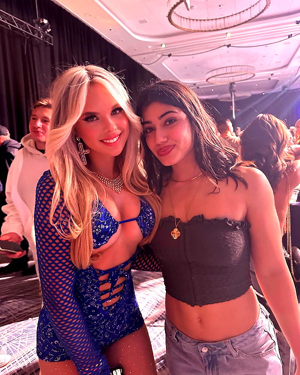 elliebluegregoria instagram image archive image