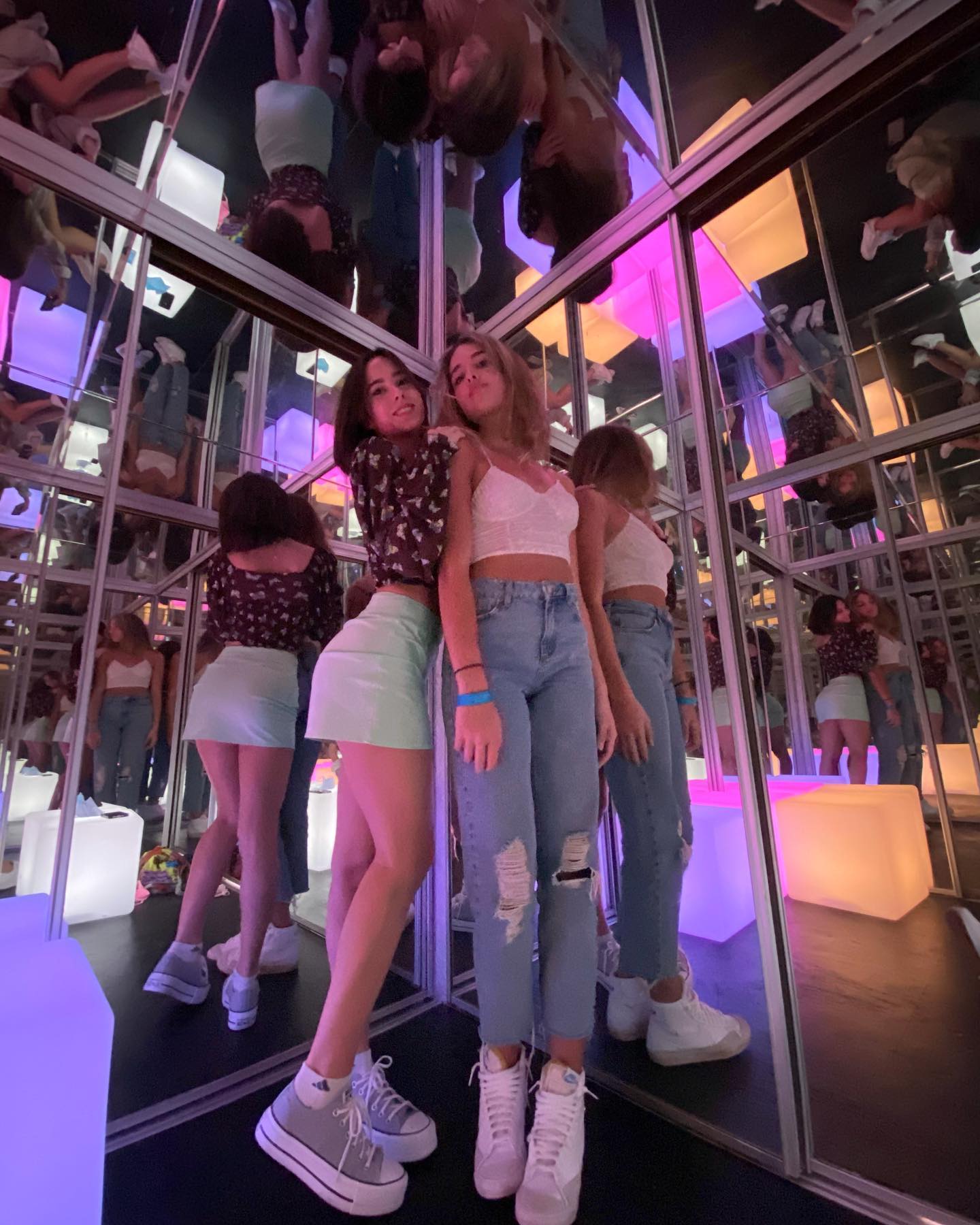 elliemarriee instagram image archive image