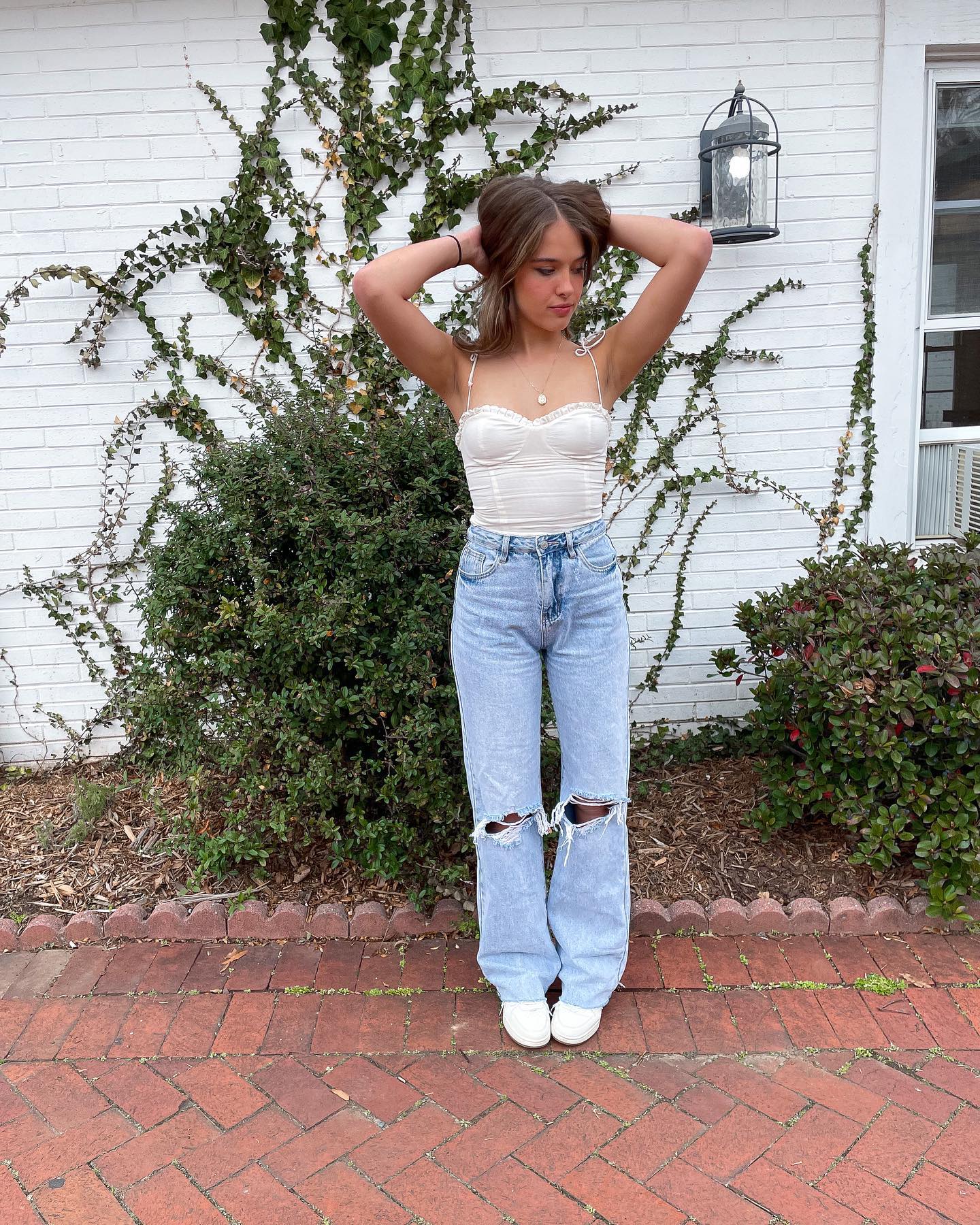 elliemarriee instagram image archive image