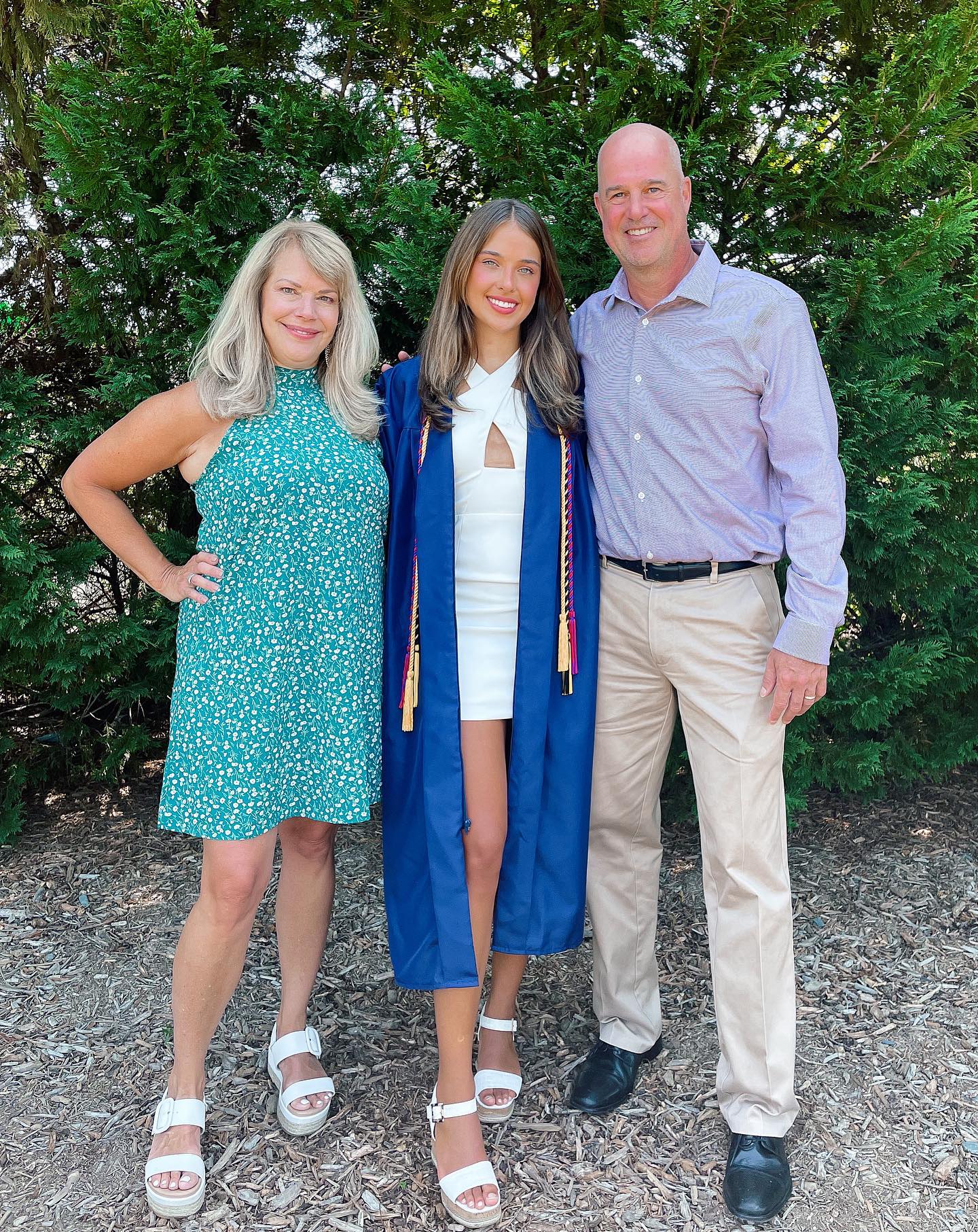 elliemarriee instagram image archive image