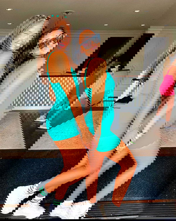 elliemarriee image ~ Altpins