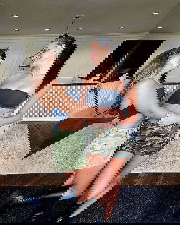 elliemarriee image ~ Altpins