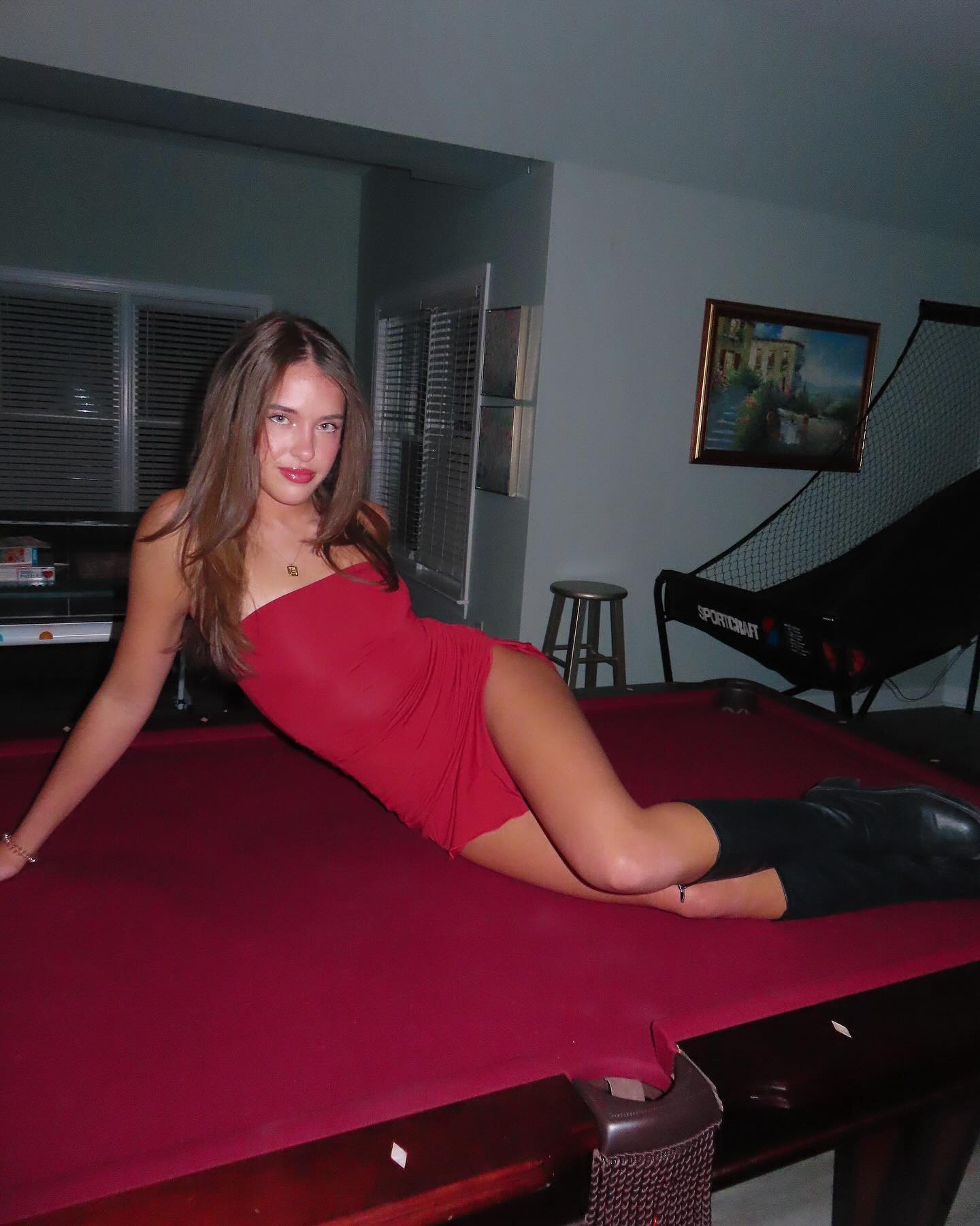 elliemarriee instagram image archive image