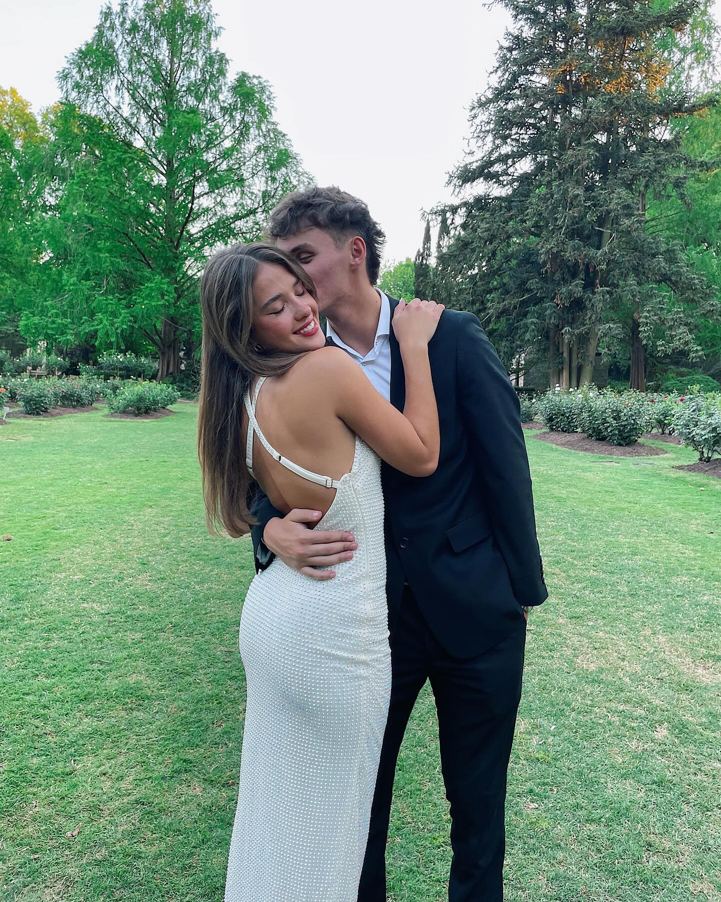 elliemarriee instagram image archive image