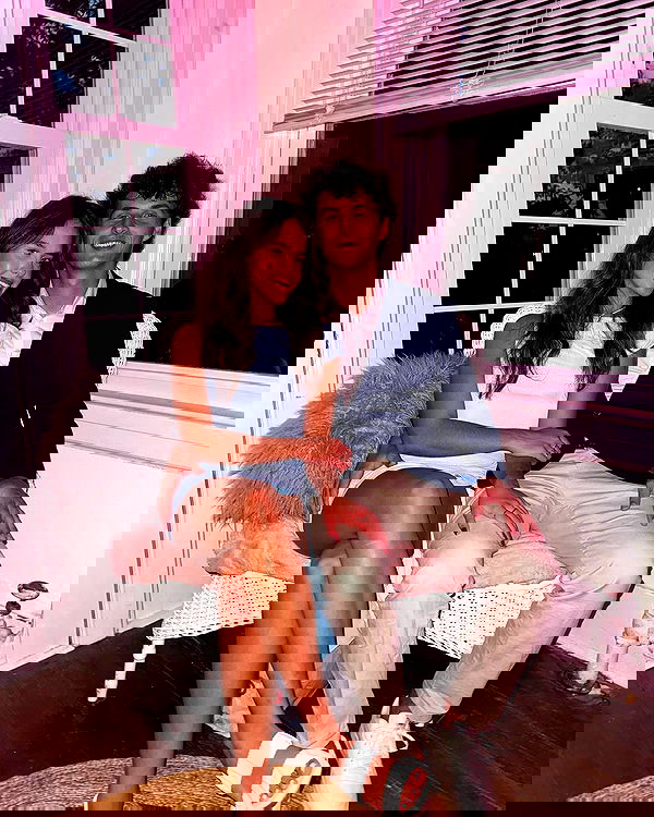 elliemarriee image ~ Altpins