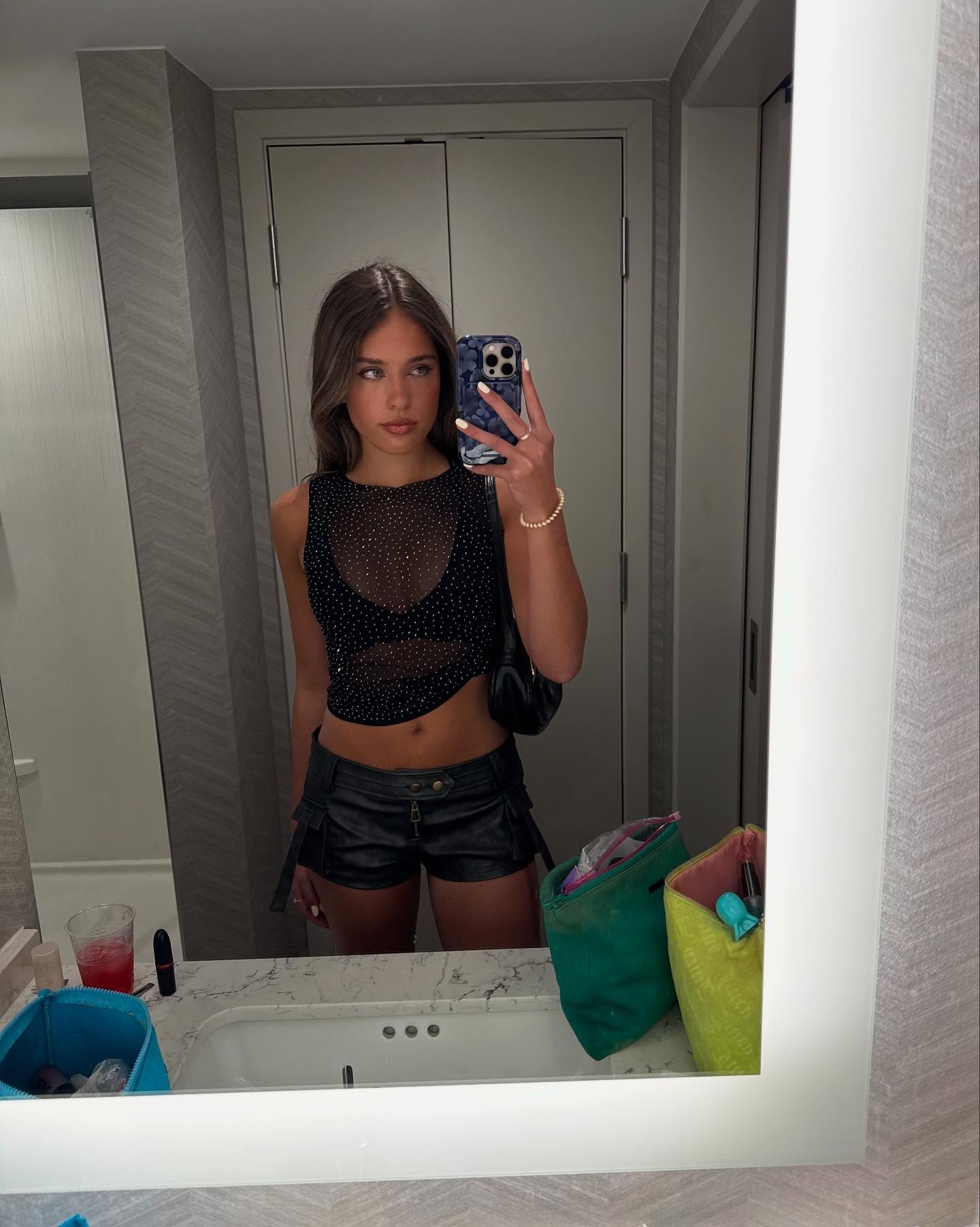 elliemarriee instagram image archive image