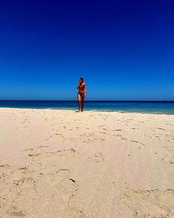 eloise_wensley instagram image archive image