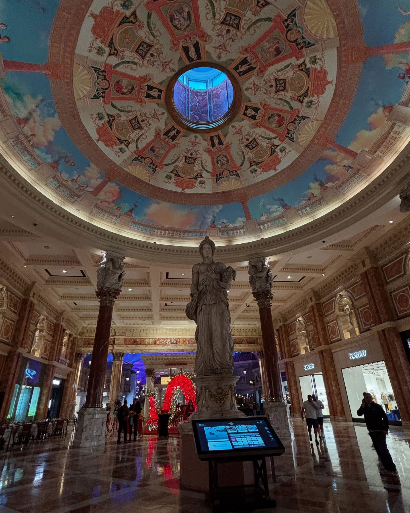 elsgatti instagram image archive image