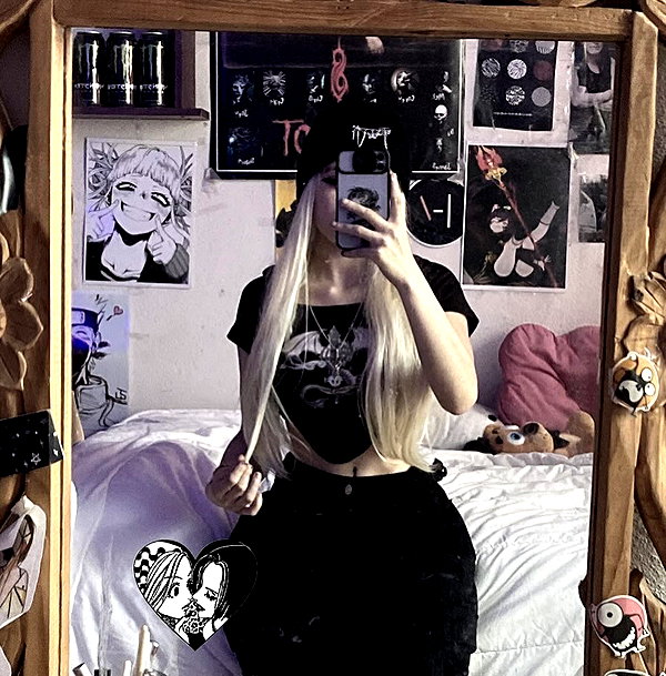 emily_g0d instagram image archive image