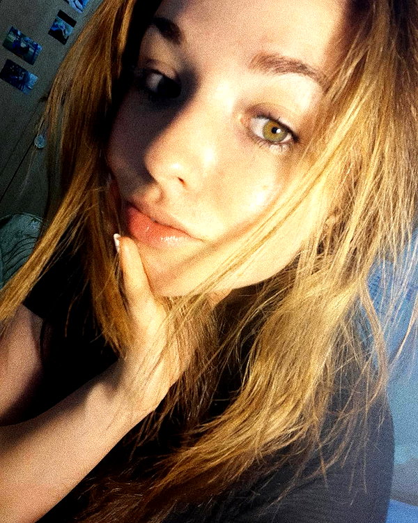 emily_new2 instagram image archive image