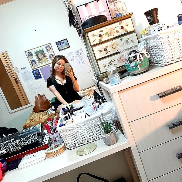 emily_new2 instagram image archive image