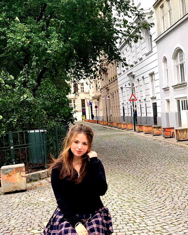 emily_new2 instagram image archive image