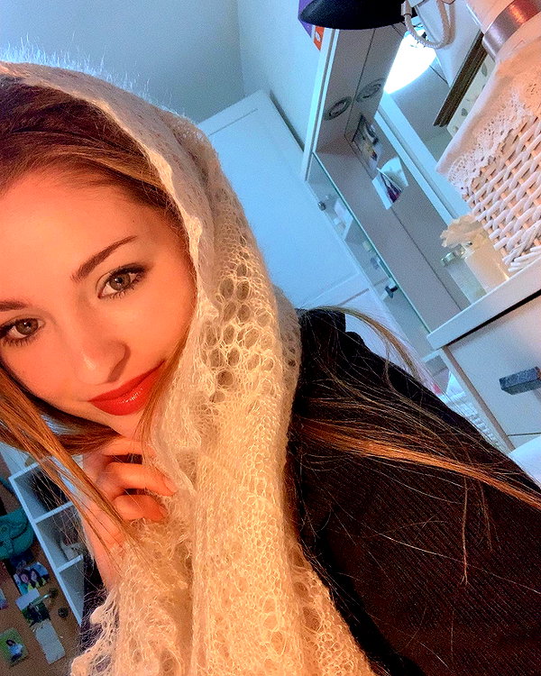 emily_new2 instagram image archive image