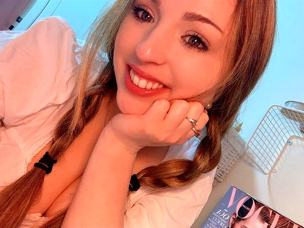 emily_new2 instagram image archive image