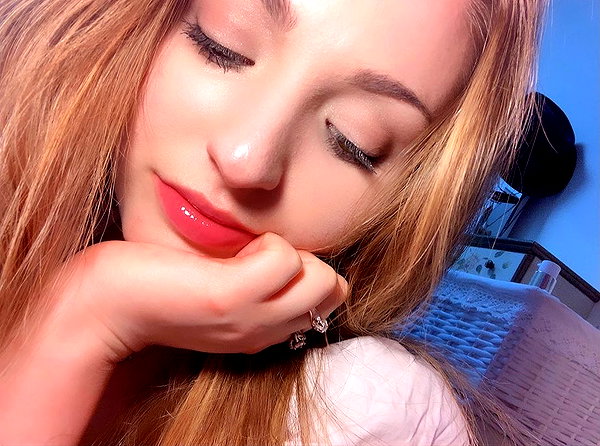 emily_new2 instagram image archive image