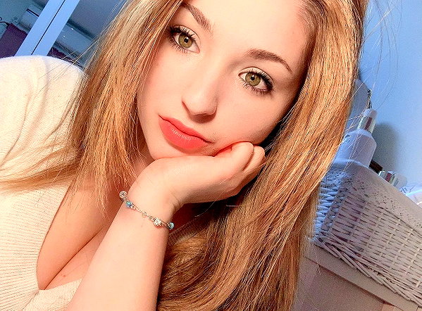emily_new2 instagram image archive image