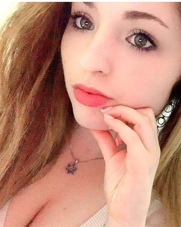 emily_new2 instagram image archive image