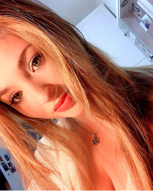 emily_new2 instagram image archive image