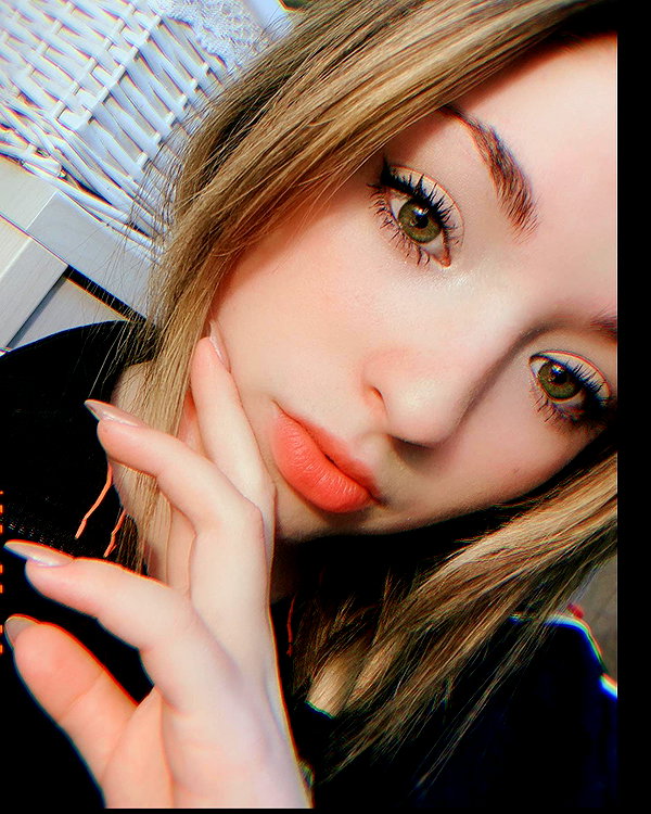 emily_new2 instagram image archive image